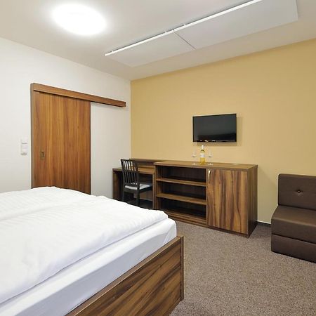 Penzion Kuzelna Hotel Trutnov Bagian luar foto