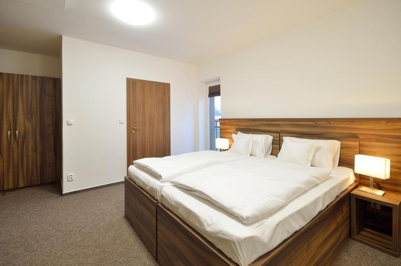 Penzion Kuzelna Hotel Trutnov Bagian luar foto