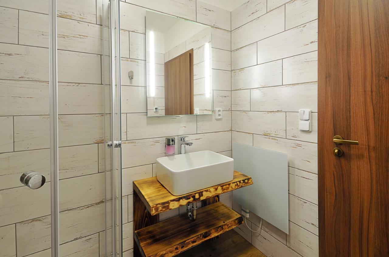 Penzion Kuzelna Hotel Trutnov Bagian luar foto